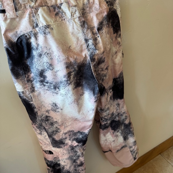 NORTH FACE WOMEN'S SKI JACKET & PANTS EXCELLENT CONDITION SIZE SMALL/MEDIUM  WOR - Picture 13 of 13